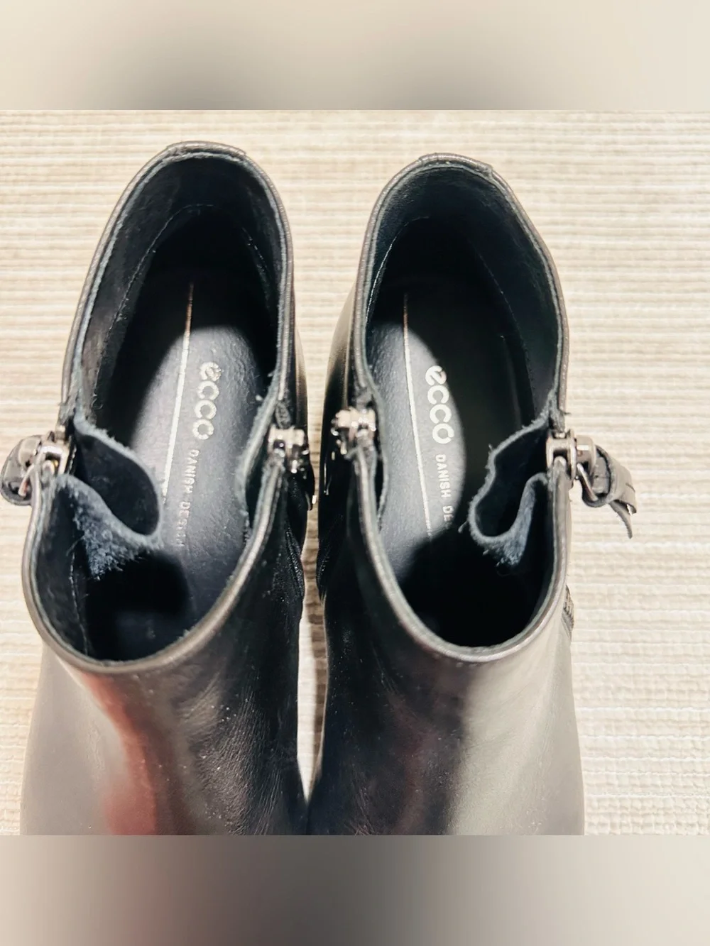 ECCO Shape M 35 Leather Ankle Boots Black Side Zip Booties Women’s Size 7